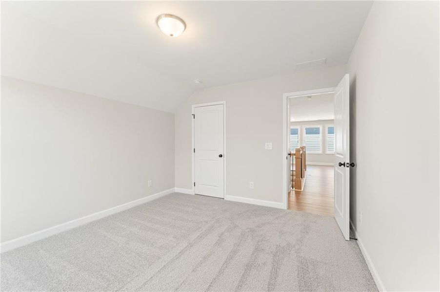 Spacious, unfurnished interior of a new home in Linden Grove, Powder Springs (Image 21).