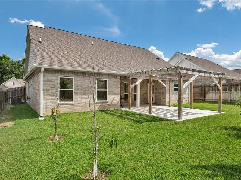 Exterior details and patio area of a home in , Lufkin (Image 3).