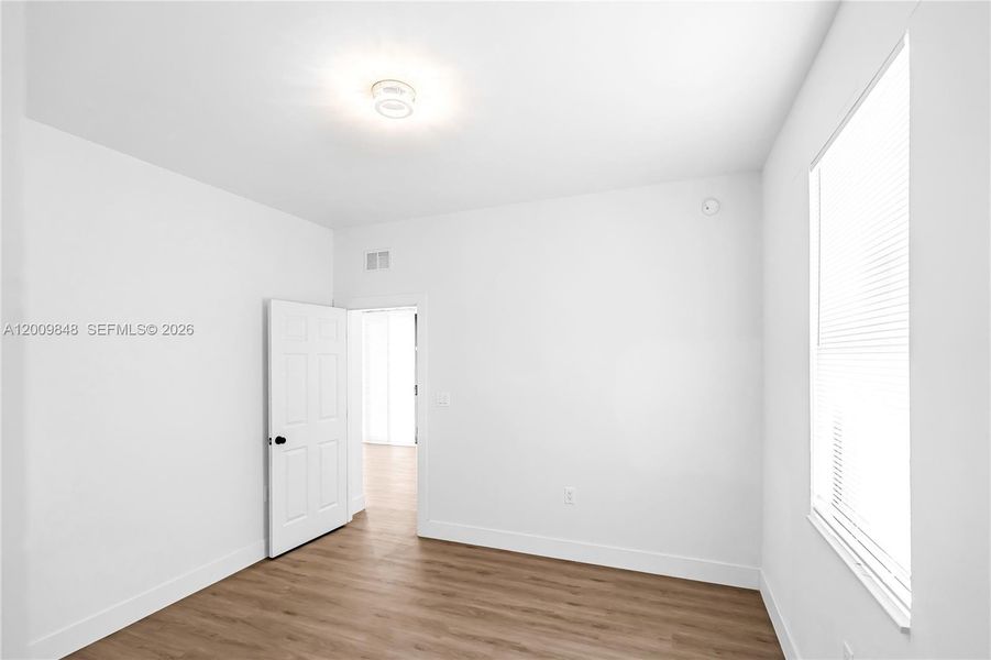 Spacious, unfurnished interior of a new home in , Clewiston (Image 45).