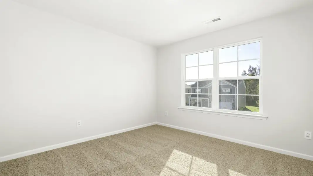 Spacious, unfurnished interior of a new home in Cambridge Park, Mebane (Image 19).