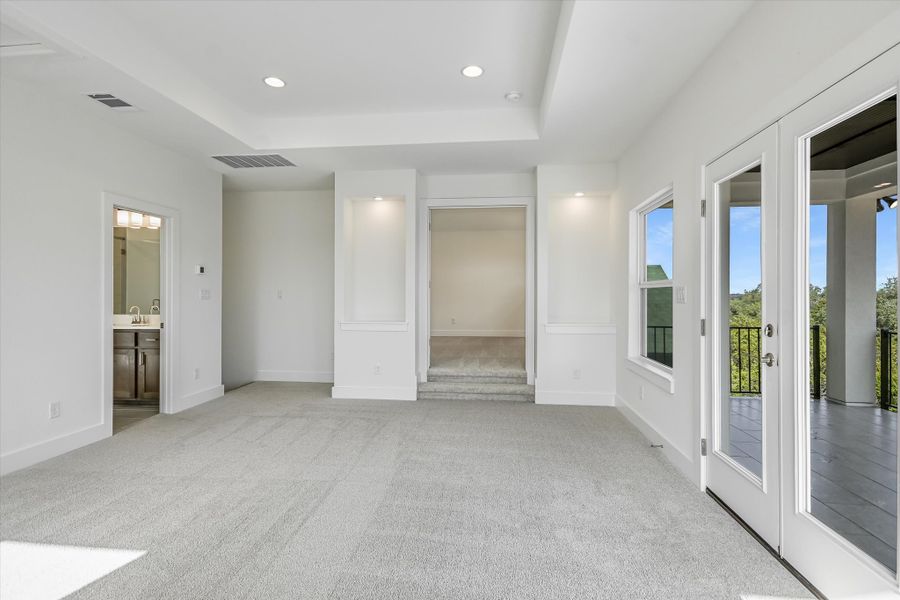 Representative unfurnished interior of a home built from the Santa Barbara II by Giddens Homes in Scofield Farms Estates, Georgetown (Image 166).