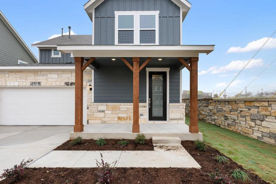 Exterior details and patio area of a home in Covered Bridge, Hutto (Image 4).