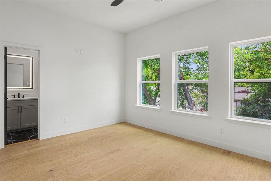 Spacious, unfurnished interior of a new home in , Dallas (Image 17).