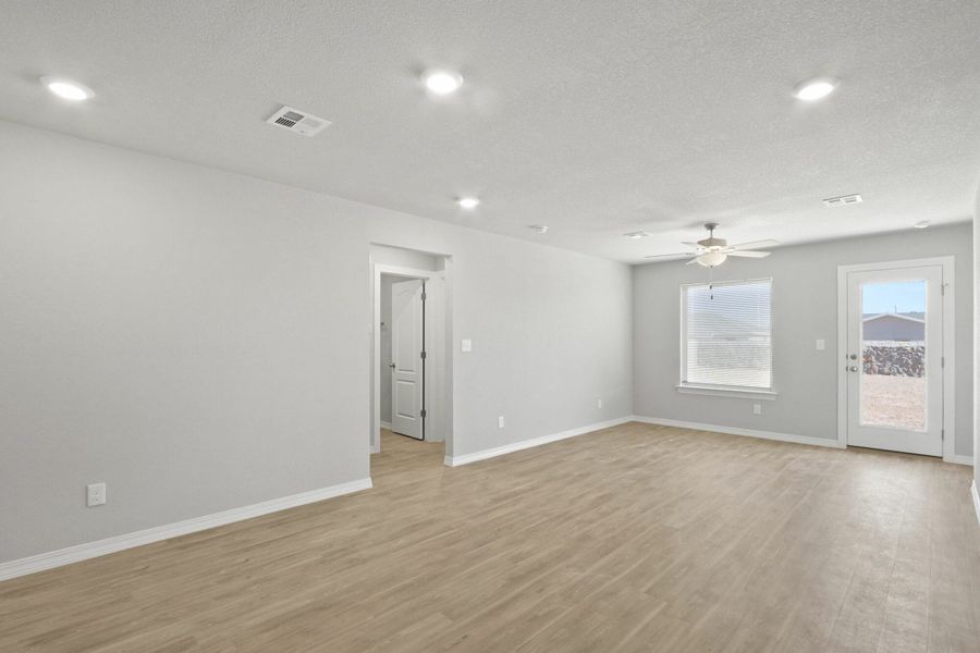 Representative unfurnished interior of a home built from the Katy by View Homes in Rancho Desierto Bello, Horizon City (Image 10).