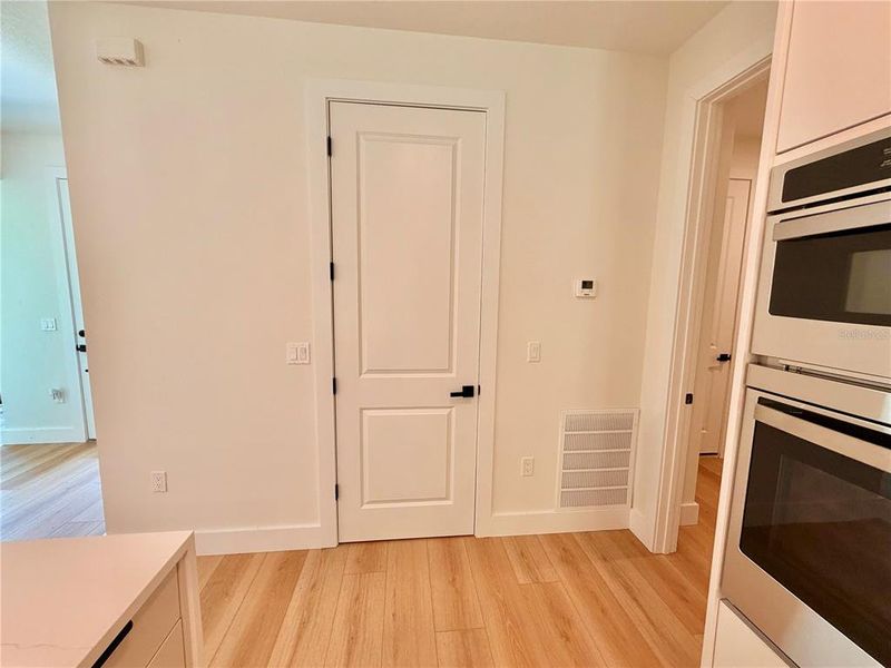Spacious, unfurnished interior of a new home in , Port Charlotte (Image 39).