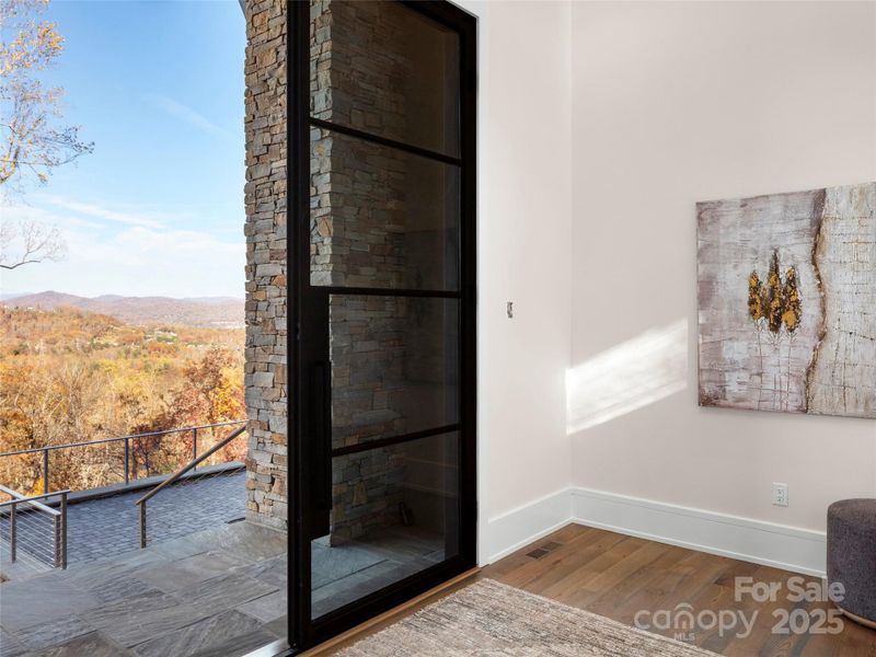 Image 47 of a home in .