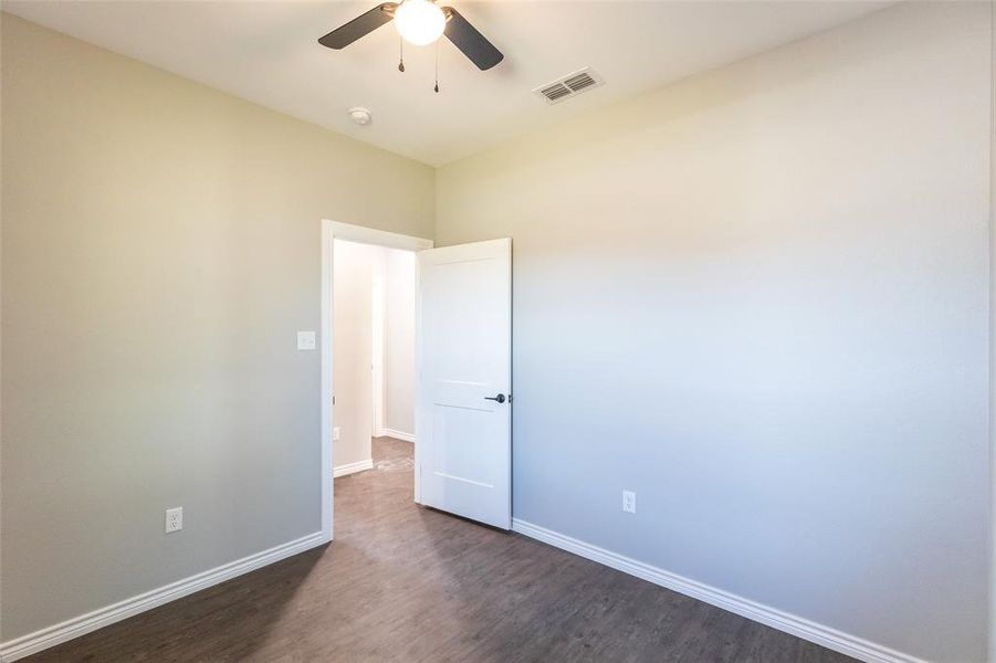 Spacious, unfurnished interior of a new home in , Abilene (Image 17).