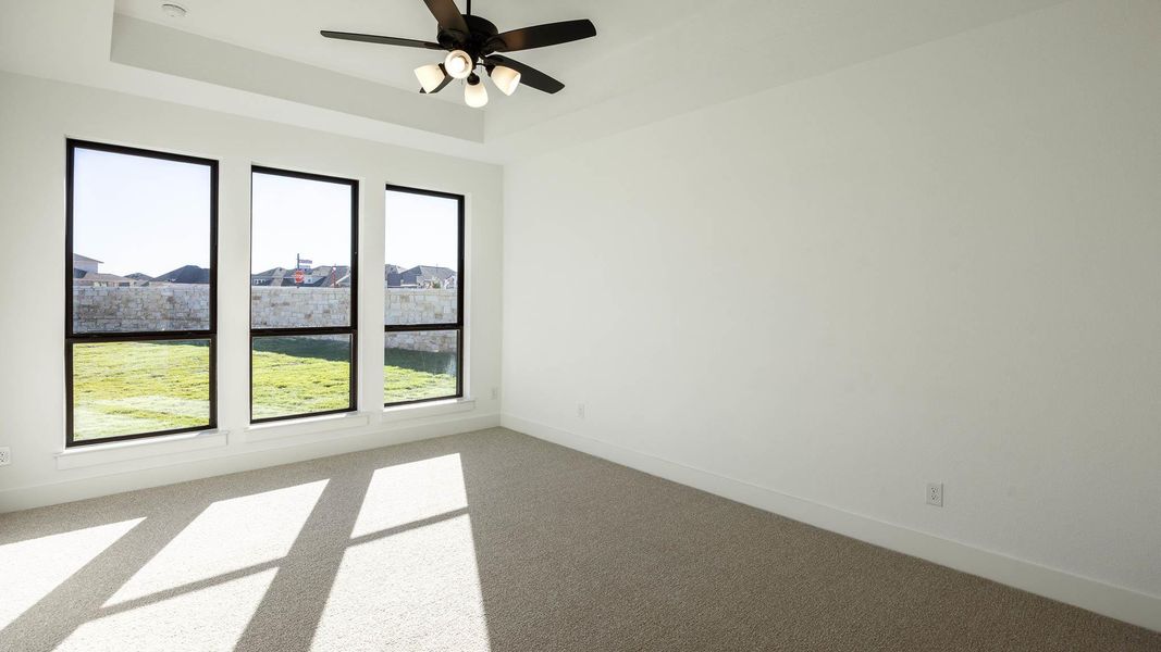 Spacious, unfurnished interior of a new home in Eldorado At Santa Rita Ranch 60', Liberty Hill (Image 8).