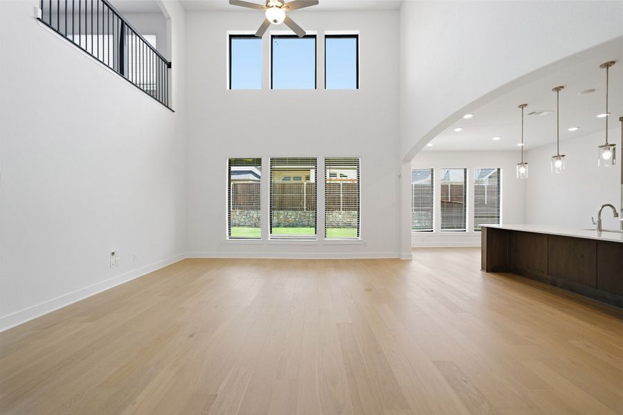Spacious, unfurnished interior of a new home in Sonoma Verde, Rockwall (Image 68).