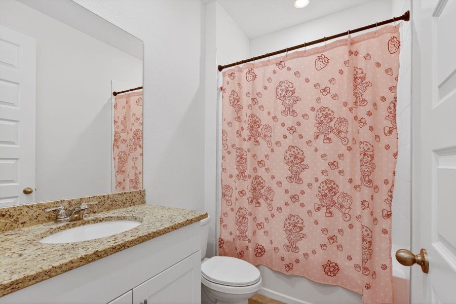 31-guest-bathroom