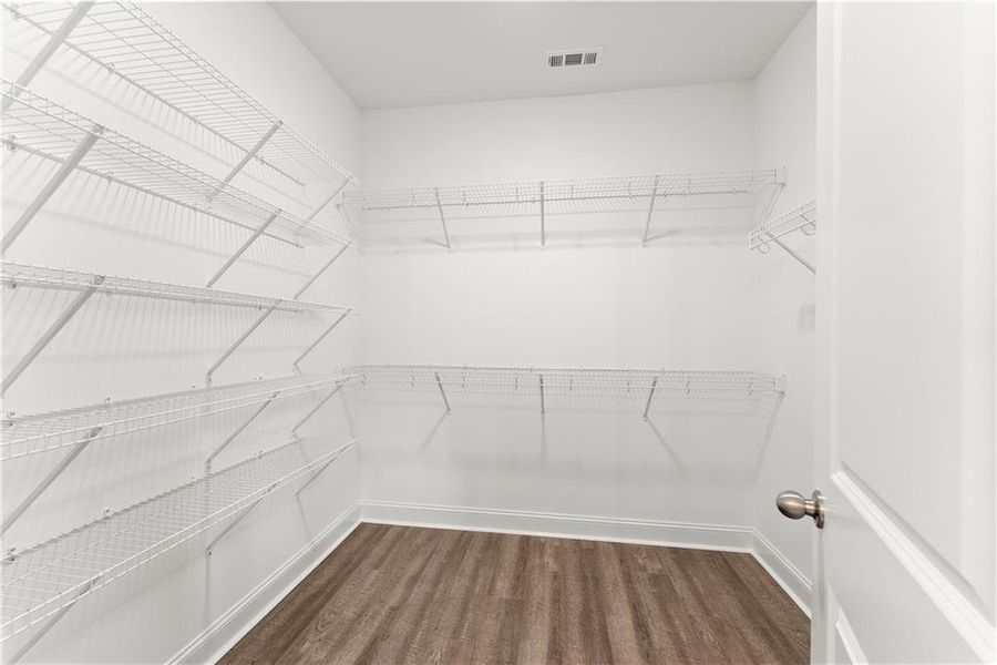 Spacious, unfurnished interior of a new home in , Cleveland (Image 46).