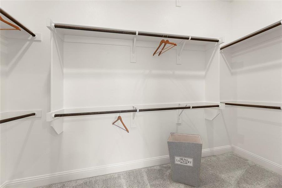 24. 1025 Goya - Closet