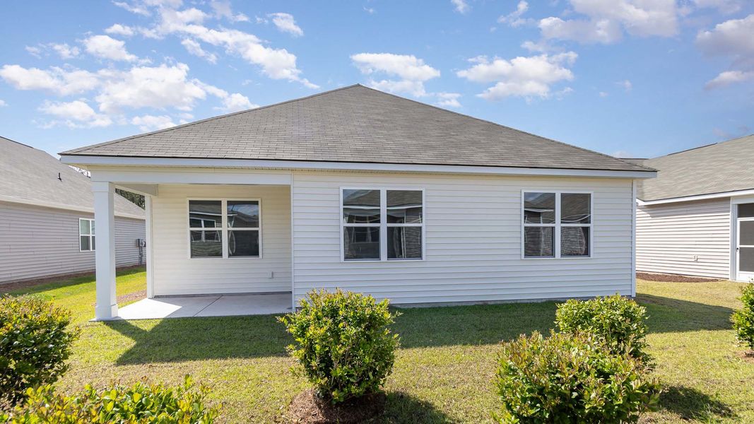 Exterior details and patio area of a home in Pinewood Estates, Conway (Image 4).