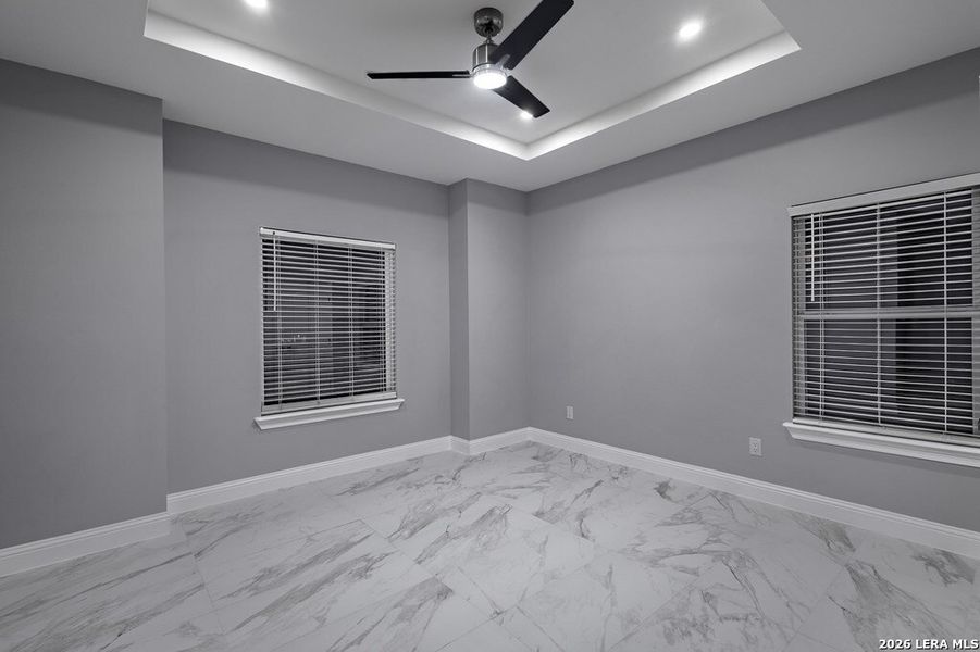 Spacious, unfurnished interior of a new home in , Eagle Pass (Image 30).