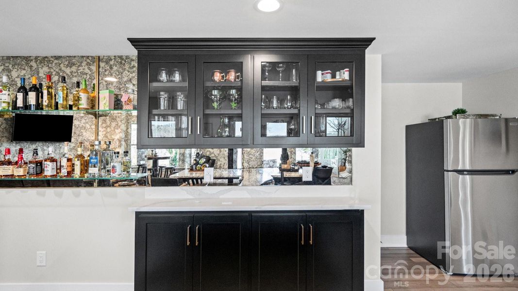 Basement Level Full Bar