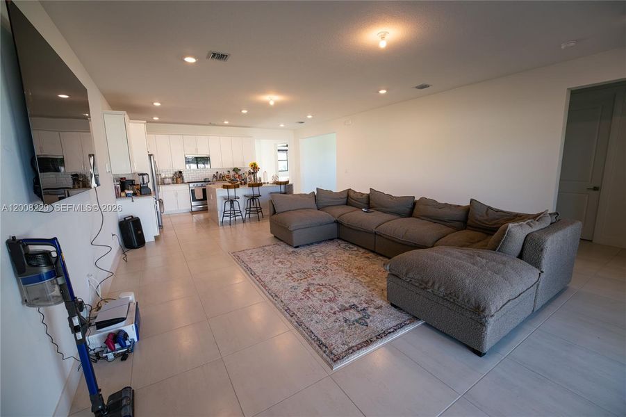 Furnished interior view inside a new home in , Homestead (Image 11).
