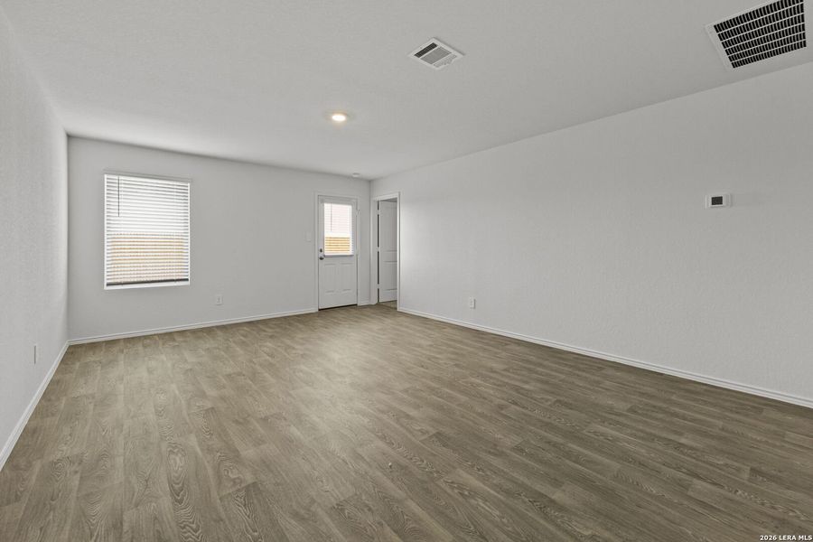 Spacious, unfurnished interior of a new home in Hickory Ridge, Elmendorf (Image 23).
