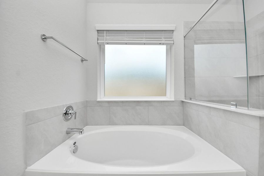 Image 38 of a home in Sunrise Cove: Landmark Collection.