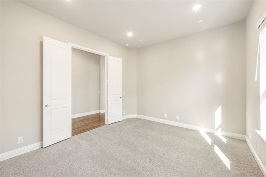 Spacious, unfurnished interior of a new home in Timberbrook, Justin (Image 23).