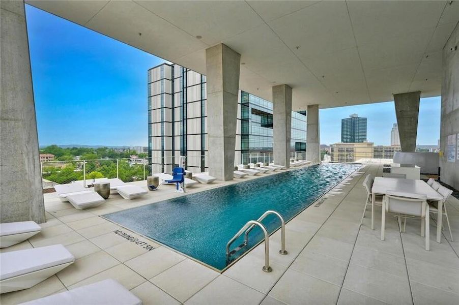 Condo located in Austin, TX showcasing its design and architecture (Image 3).