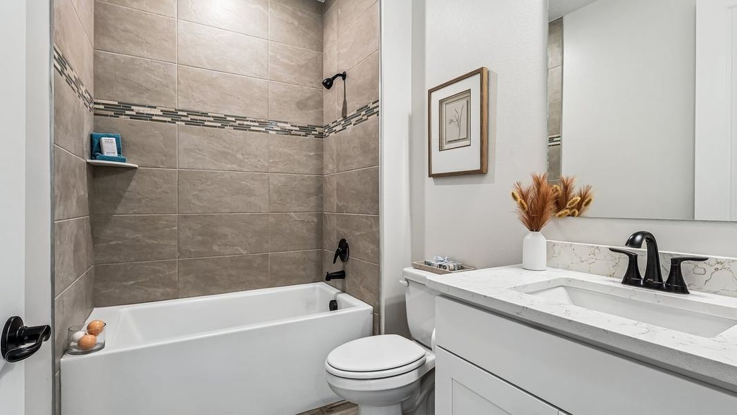 Representative furnished interior of a home built from the Venice by Maronda Homes in Malabar Springs, Palm Bay (Image 38).