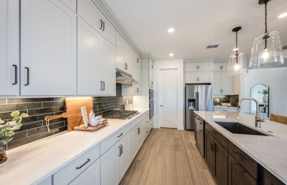 Representative furnished interior of a home built from the Berkley Grand by Pulte Homes in Two Rivers, Zephyrhills (Image 6).