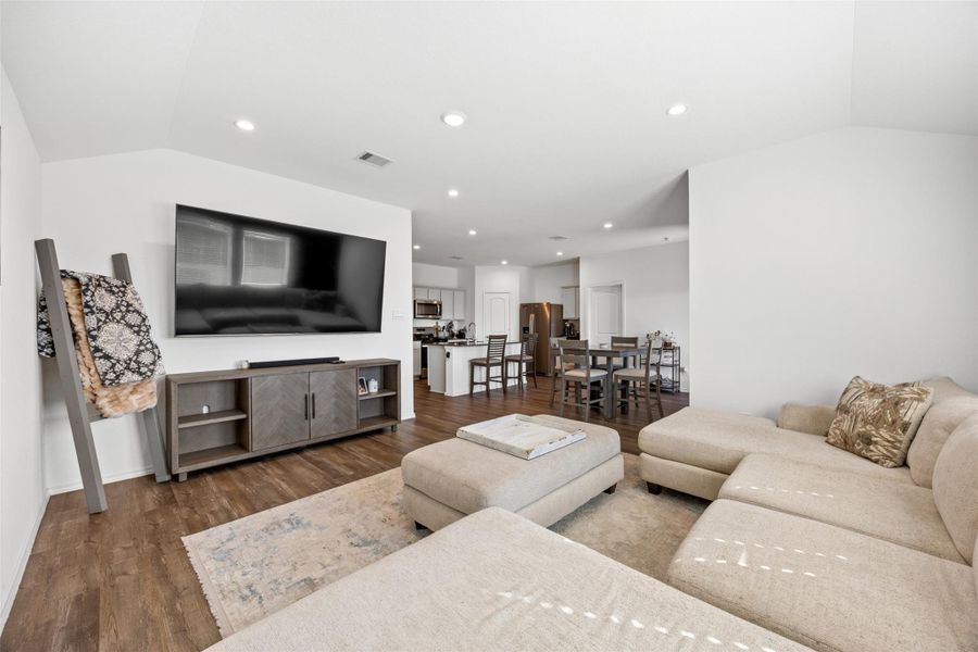 Furnished interior view inside a new home in Summerwood Trails, Willis (Image 13). Furnished interior view inside a new home in Summerwood Trails, Willis (Image 13).