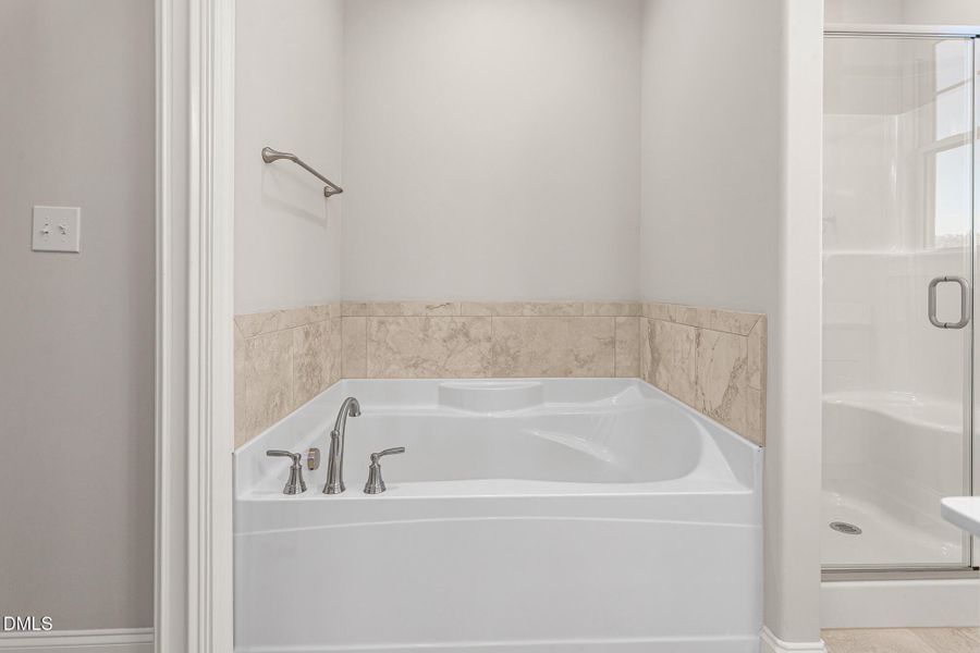 3117 Cullens Drive-23