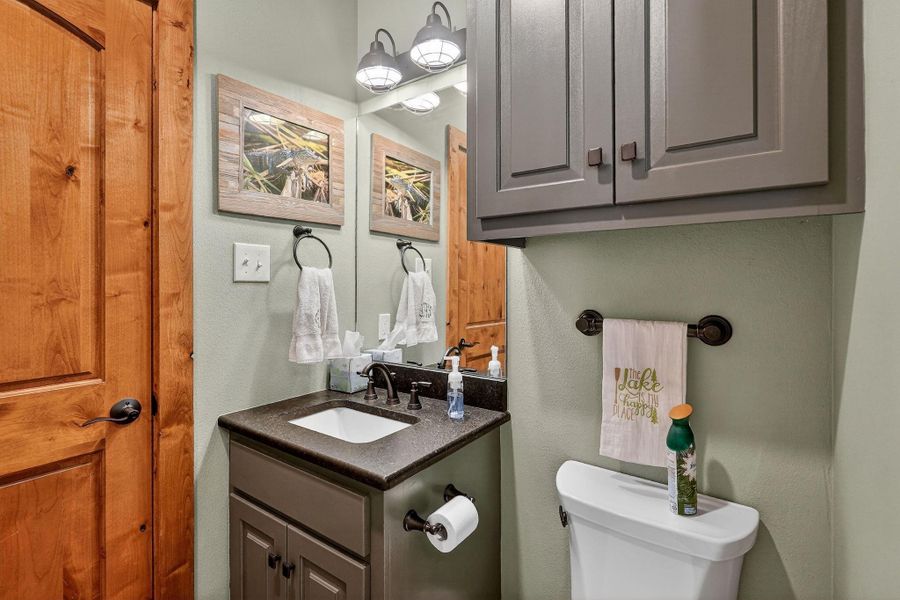 Furnished interior view inside a new home in , Franklin (Image 28).