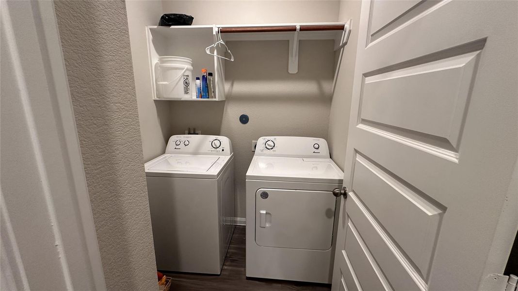 Furnished interior view inside a new home in Hunter's Creek, Huntsville (Image 7).