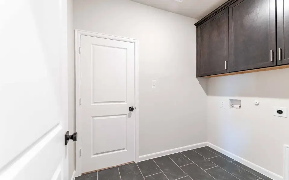 Spacious, unfurnished interior of a new home in Solterra, Mesquite (Image 19). Spacious, unfurnished interior of a new home in Solterra, Mesquite (Image 19).