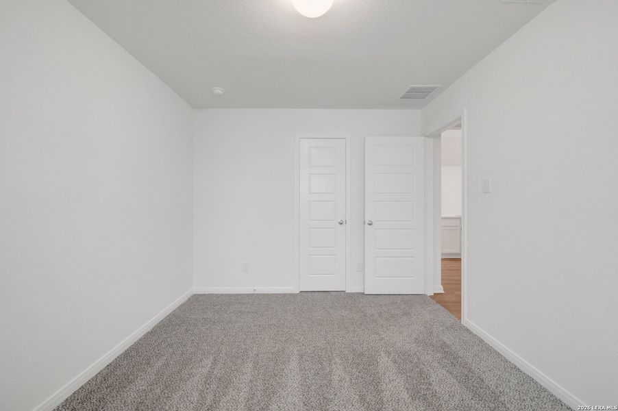 Spacious, unfurnished interior of a new home in Park Place, New Braunfels (Image 31).