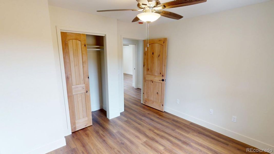 Spacious, unfurnished interior of a new home in , Crestone (Image 12).