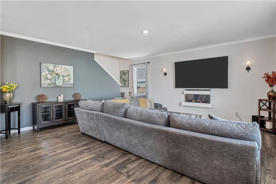 Furnished interior view inside a new home in Thompson Ridge, Dallas (Image 10).