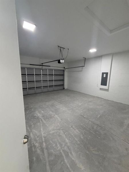 Spacious, unfurnished interior of a new home in , Summerfield (Image 42).