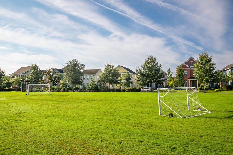 Community amenities in Carnes Crossroads, Summerville (Image 21).