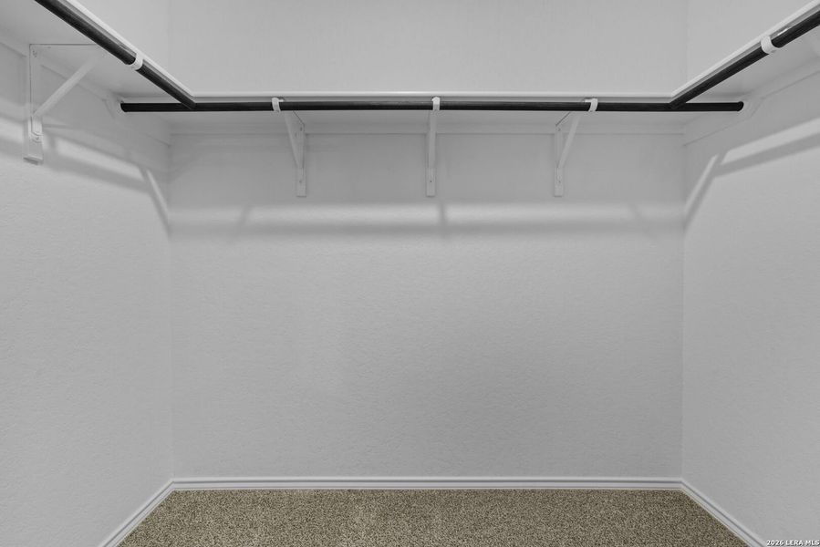 Spacious, unfurnished interior of a new home in Stonehill, San Antonio (Image 15).