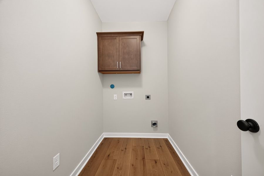 Spacious, unfurnished interior of a new home in Two Step Farm, Montgomery (Image 19).