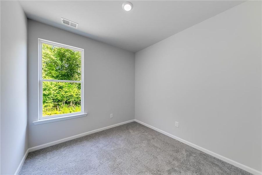 Spacious, unfurnished interior of a new home in , Homer (Image 20).