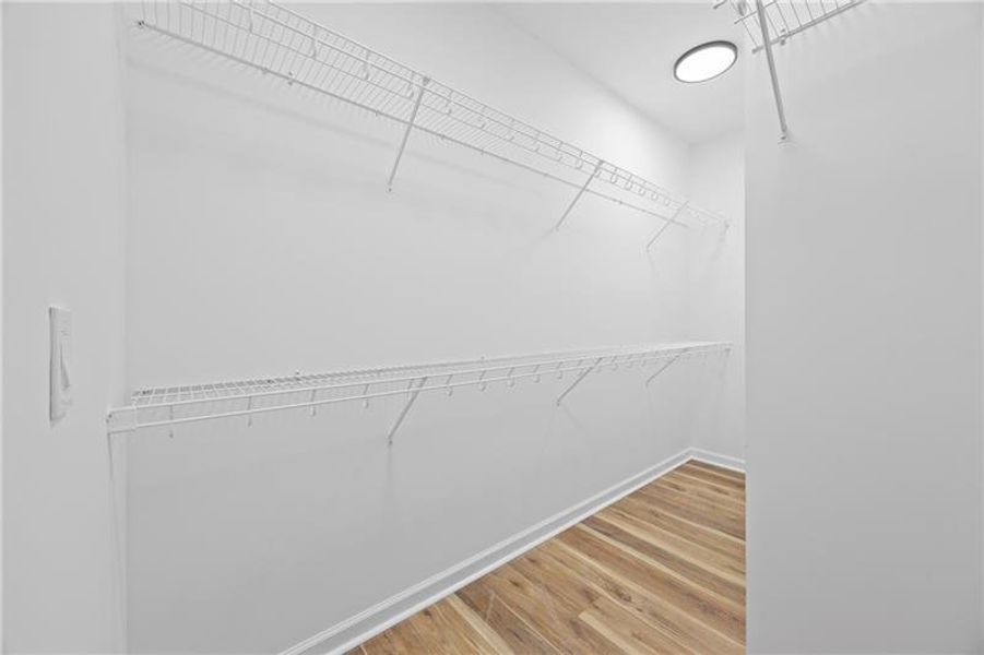 Spacious, unfurnished interior of a new home in , Atlanta (Image 12).