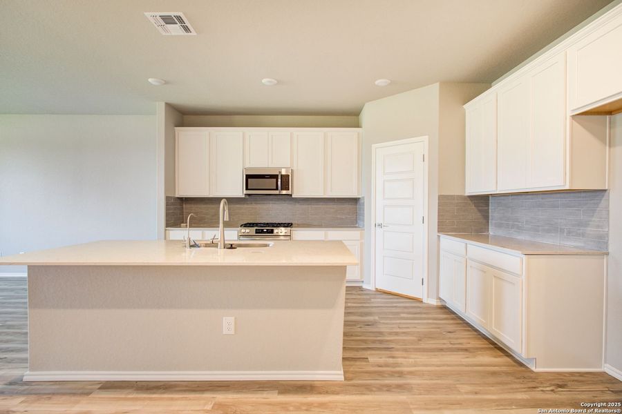 Furnished interior view inside a new home in Hickory Ridge, San Antonio (Image 52).