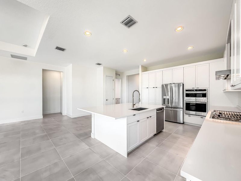 36-web-or-mls-JOY06505