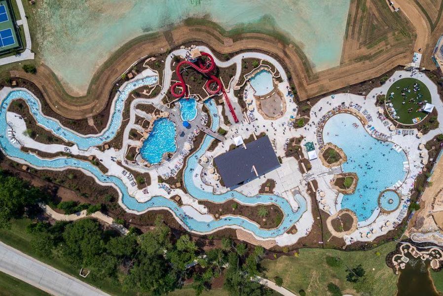 Community amenities in The Highlands 45', Porter (Image 12).