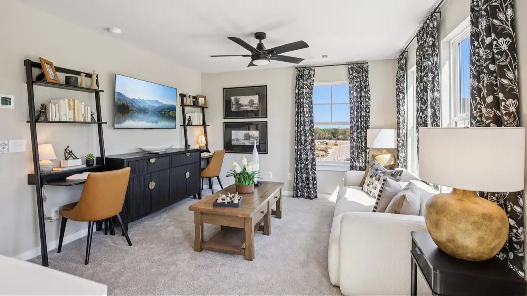 Additional seating area in upstairs loft