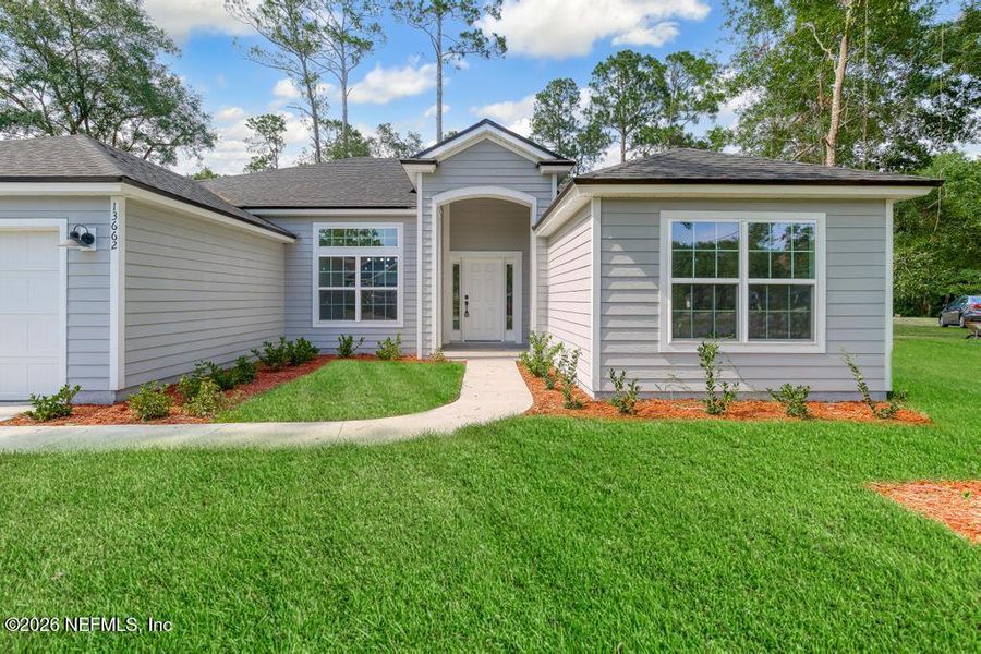 Exterior details and patio area of a home in , Jacksonville (Image 3).