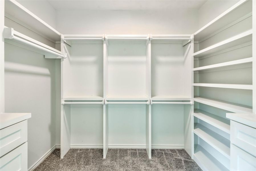 MASTER CLOSET
