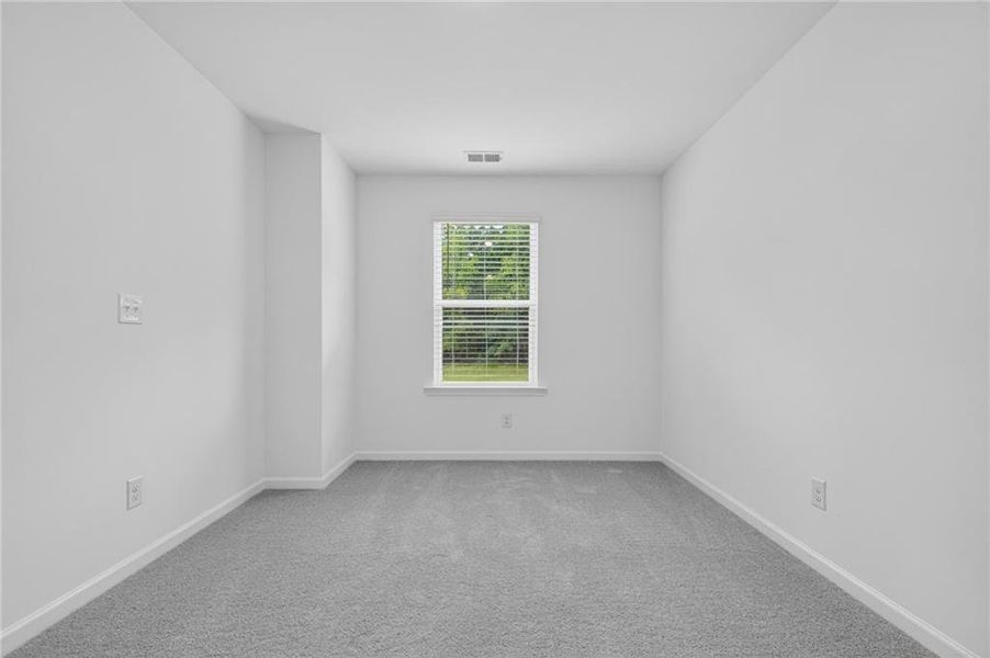 Spacious, unfurnished interior of a new home in Lexington Meadows, Athens (Image 23).