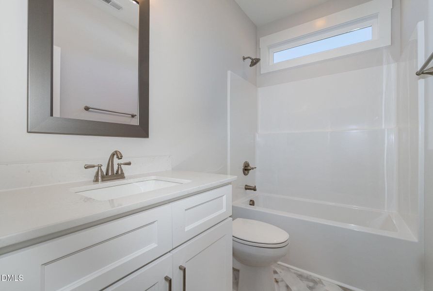 025_img_4593-edit_568