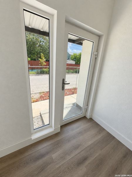 Spacious, unfurnished interior of a new home in , San Antonio (Image 4).
