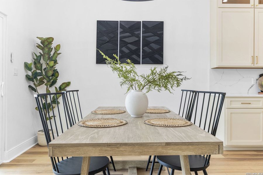 Furnished interior view inside a new home in , Atascosa (Image 8).